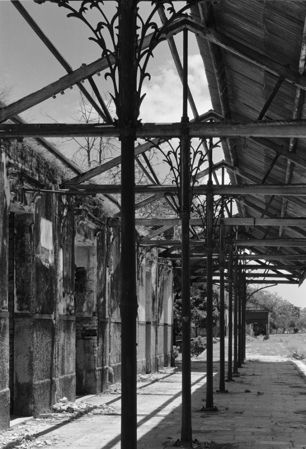 Deterioração da gare em 2004