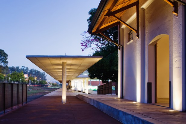 Marquise e prédio de exposições Marquise e prédio de exposições