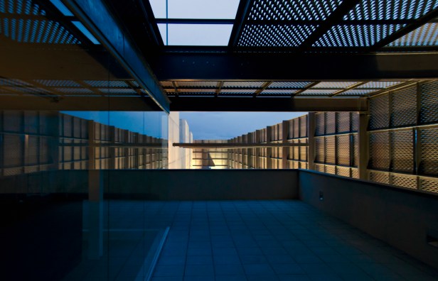 Centro de Recepção de Visitantes - a3gm + Mata y asociados - Imagem 11